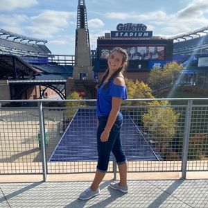 Meet your Posher, Alexis